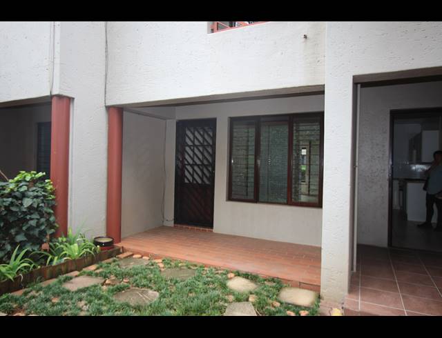1 BEDROOM APARTMENT TO LET IN MORNING HILL